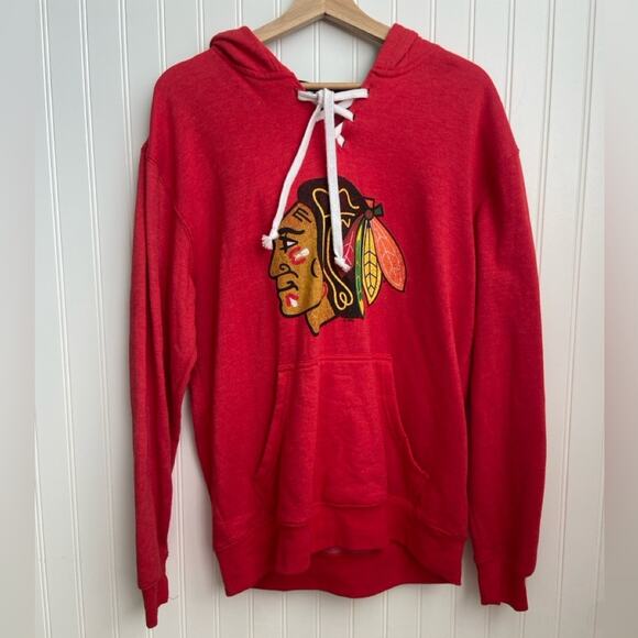 Chicago Blackhawks Sweatshirt Women’s Medium Red NHL Hockey Sports - Picture 1 of 6